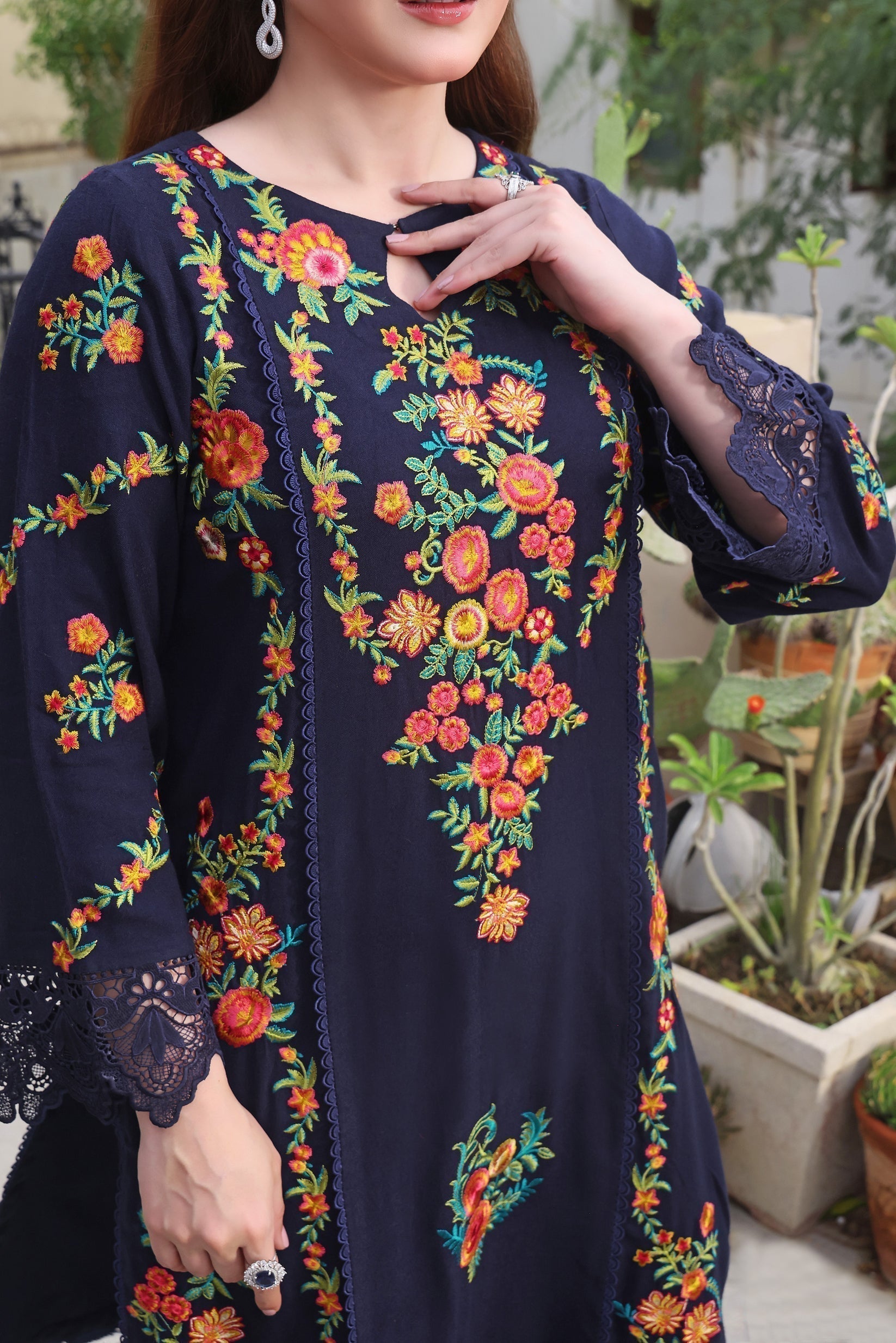 3PC DHANAK EMBROIDERED SHIRT WITH COURTRAI PRINTED SHAWL & TROUSER V676