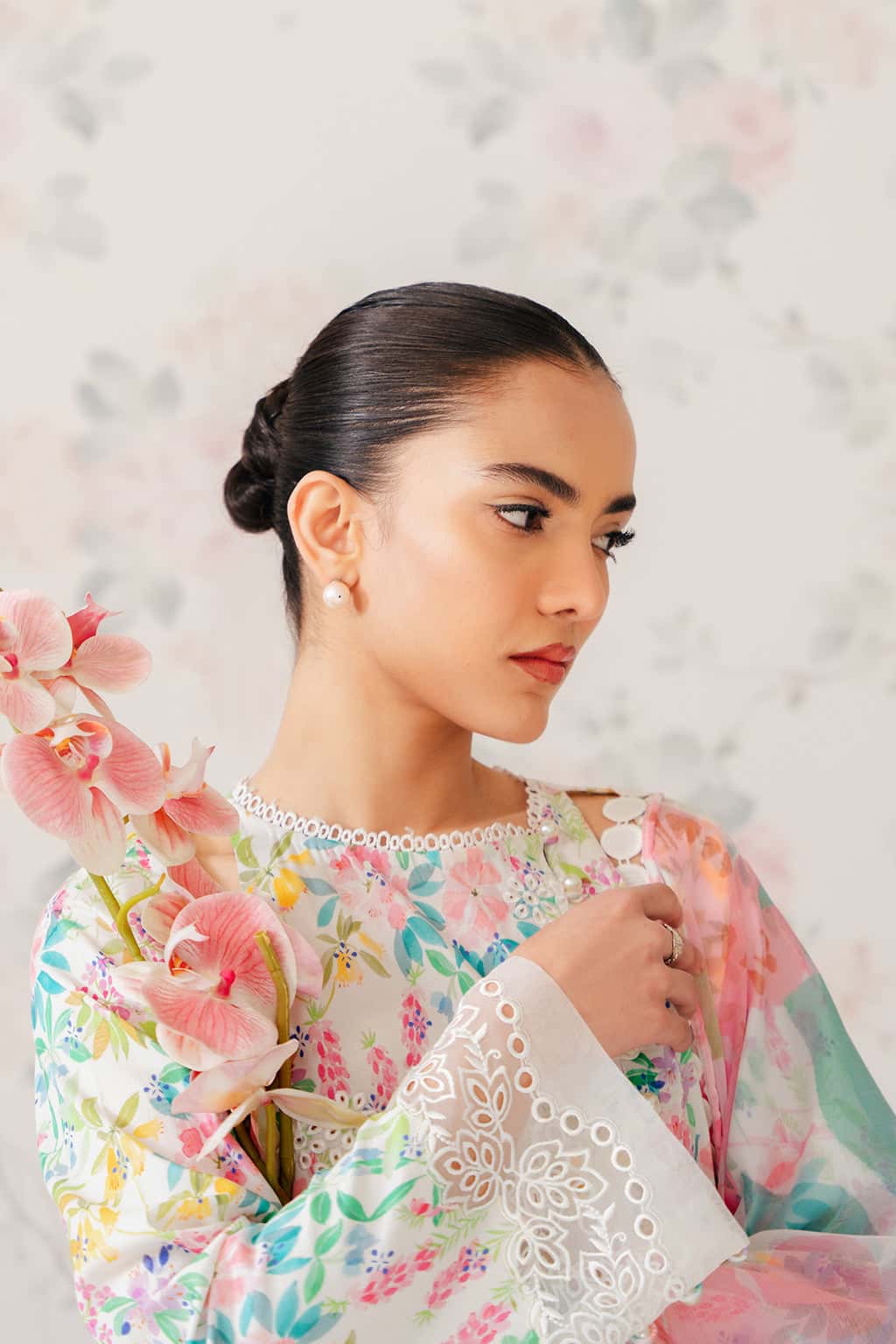 The Folral Charm Lawn 10002