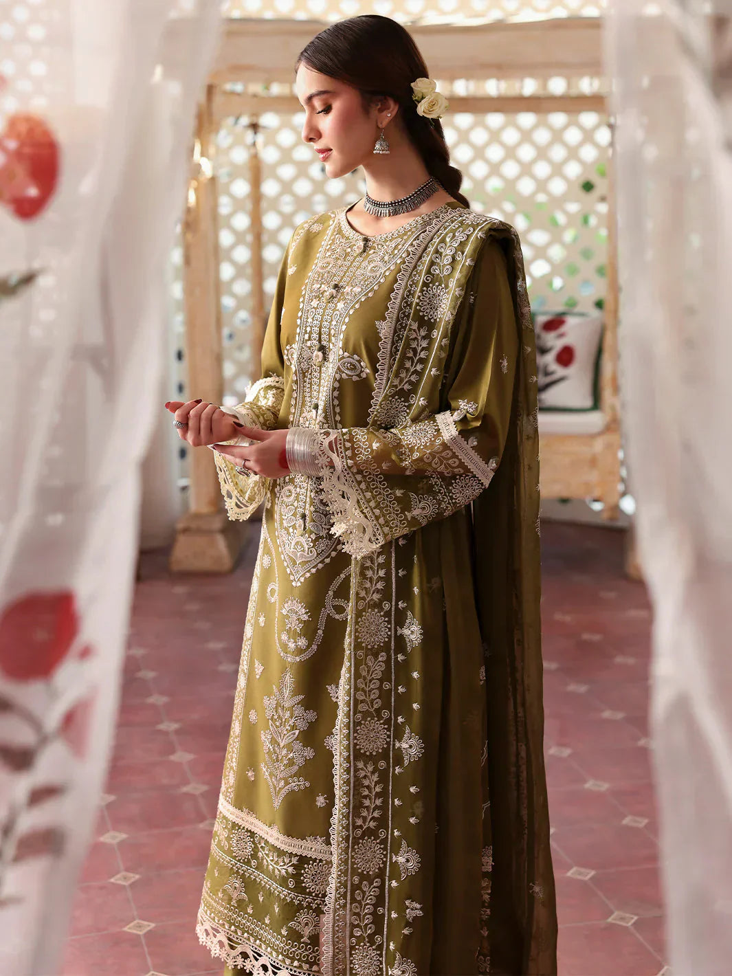 3 Piece - Unstitched Fully Embroidered Lawn Fabric MR-590